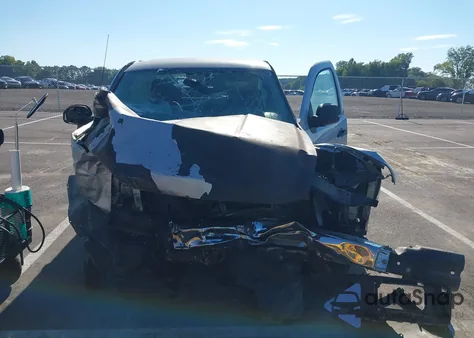 2013 Chevrolet Silverado 1500 Work Truck z USA, uszkodzony, nr VIN 1GCRCPEA1DZ171768